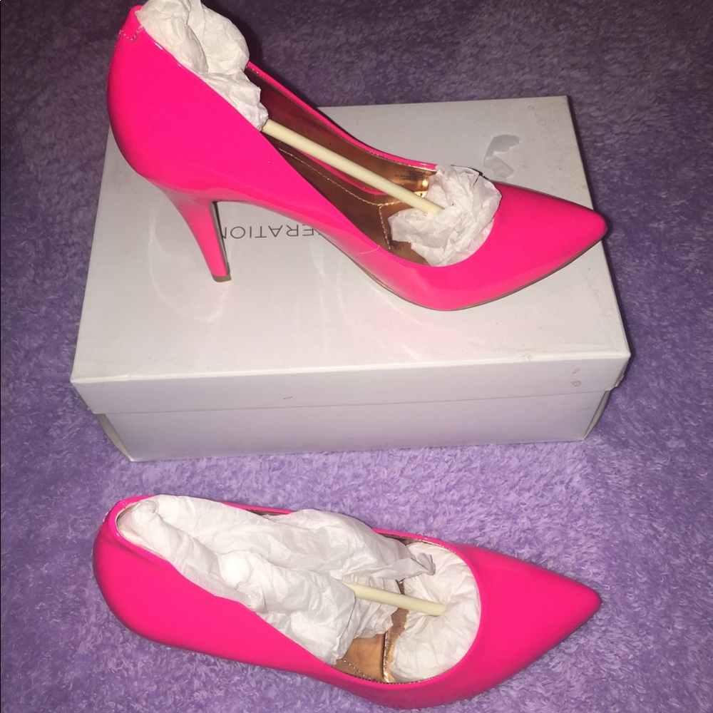 BCBG hot pink heels